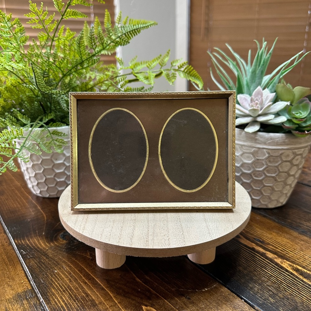 Vintage Brass / Gold Filigree 4 X 6 Matted Dual Oval Photo Frame